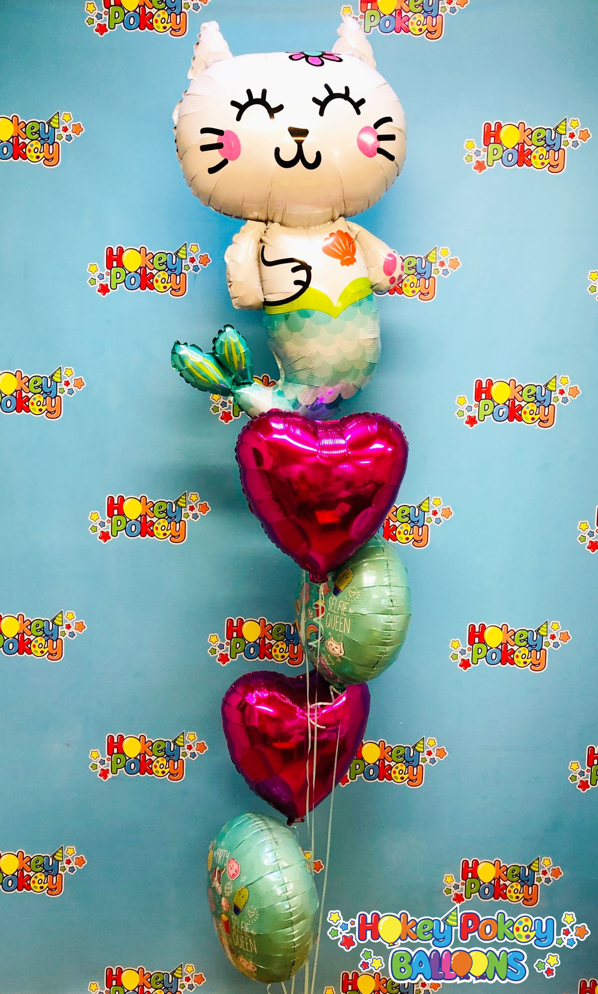 Picture of Selfie Celebration Mermaid - Foil Balloon Bouquet (5 pc)