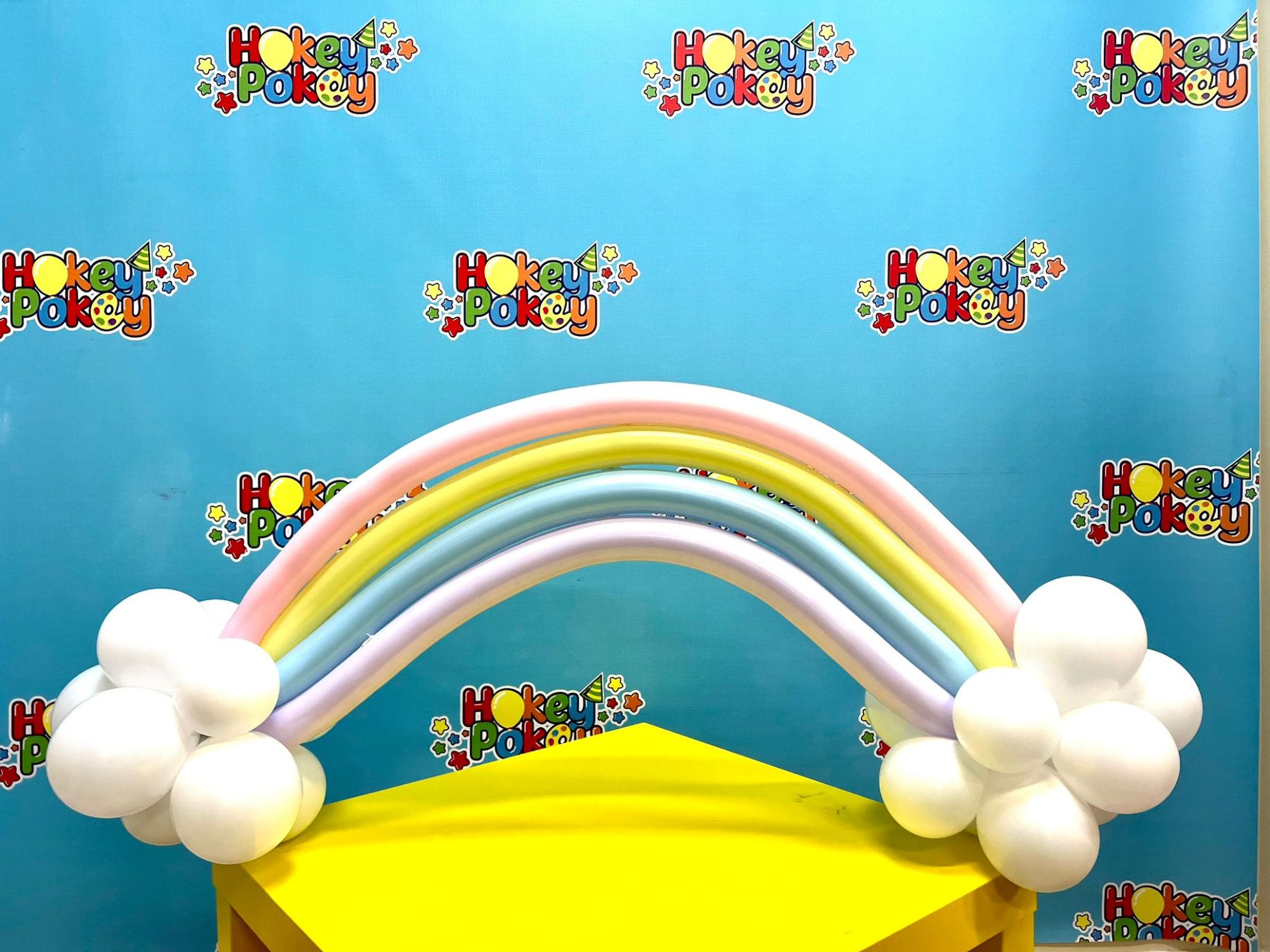 Picture of Rainbow - Balloon Arrangement